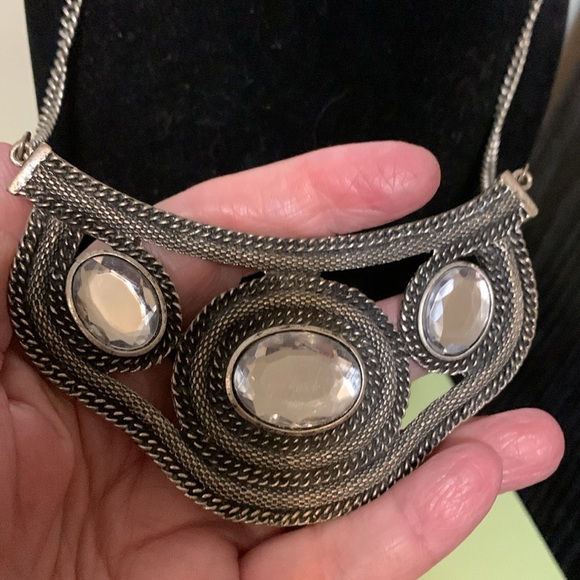 Vintage 21” silver toned rope textured design necklace clear rhinestones - Picture 2 of 6